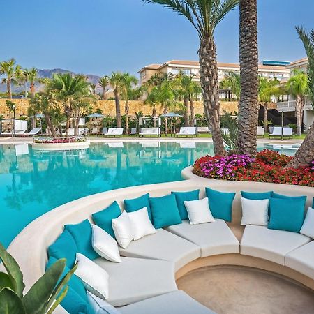 Barcelo La Nucia Palms Hotel Exterior photo The resort's main pool