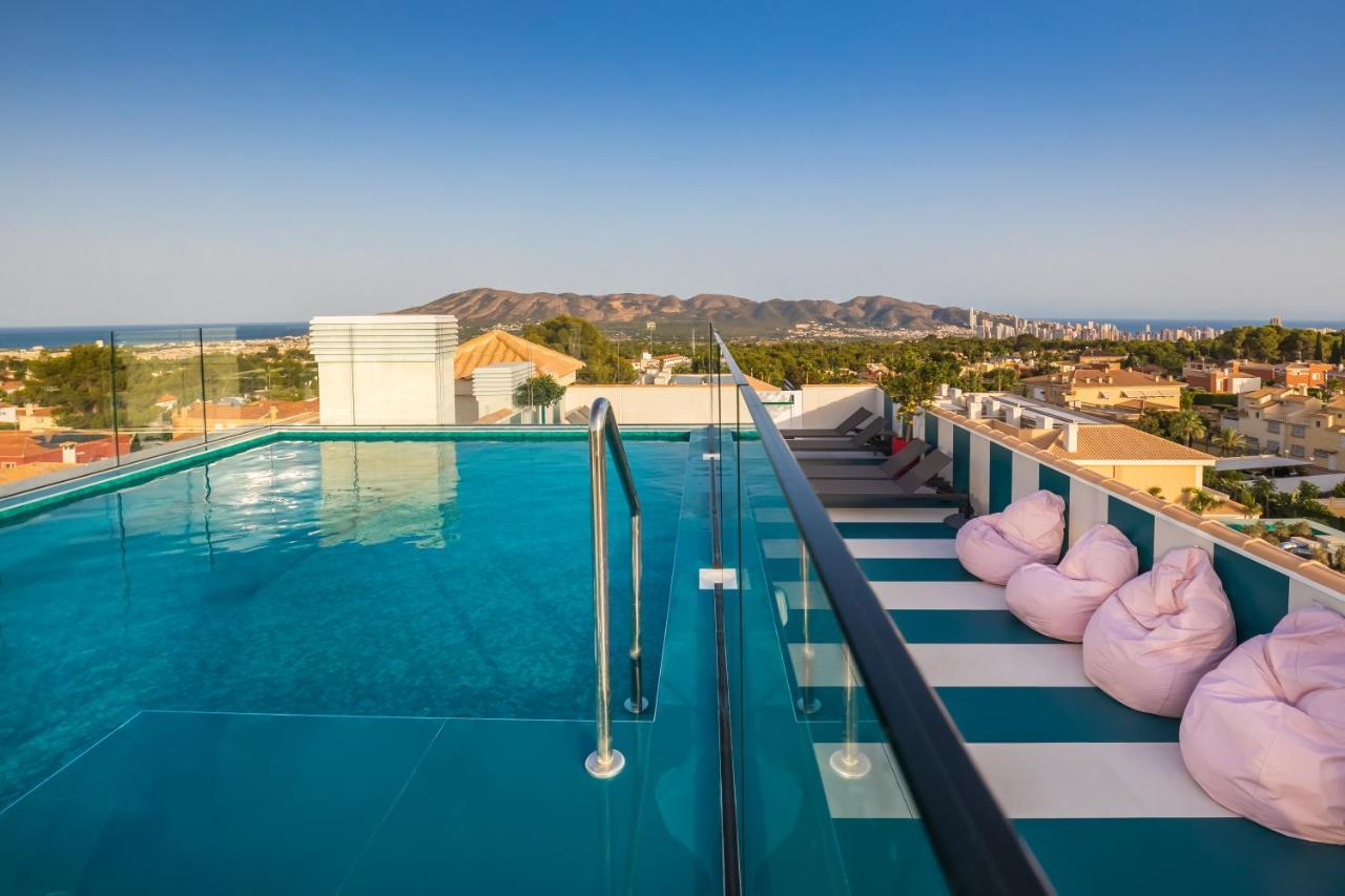 Barcelo La Nucia Palms Hotel Exterior photo Rooftop pool at the hotel