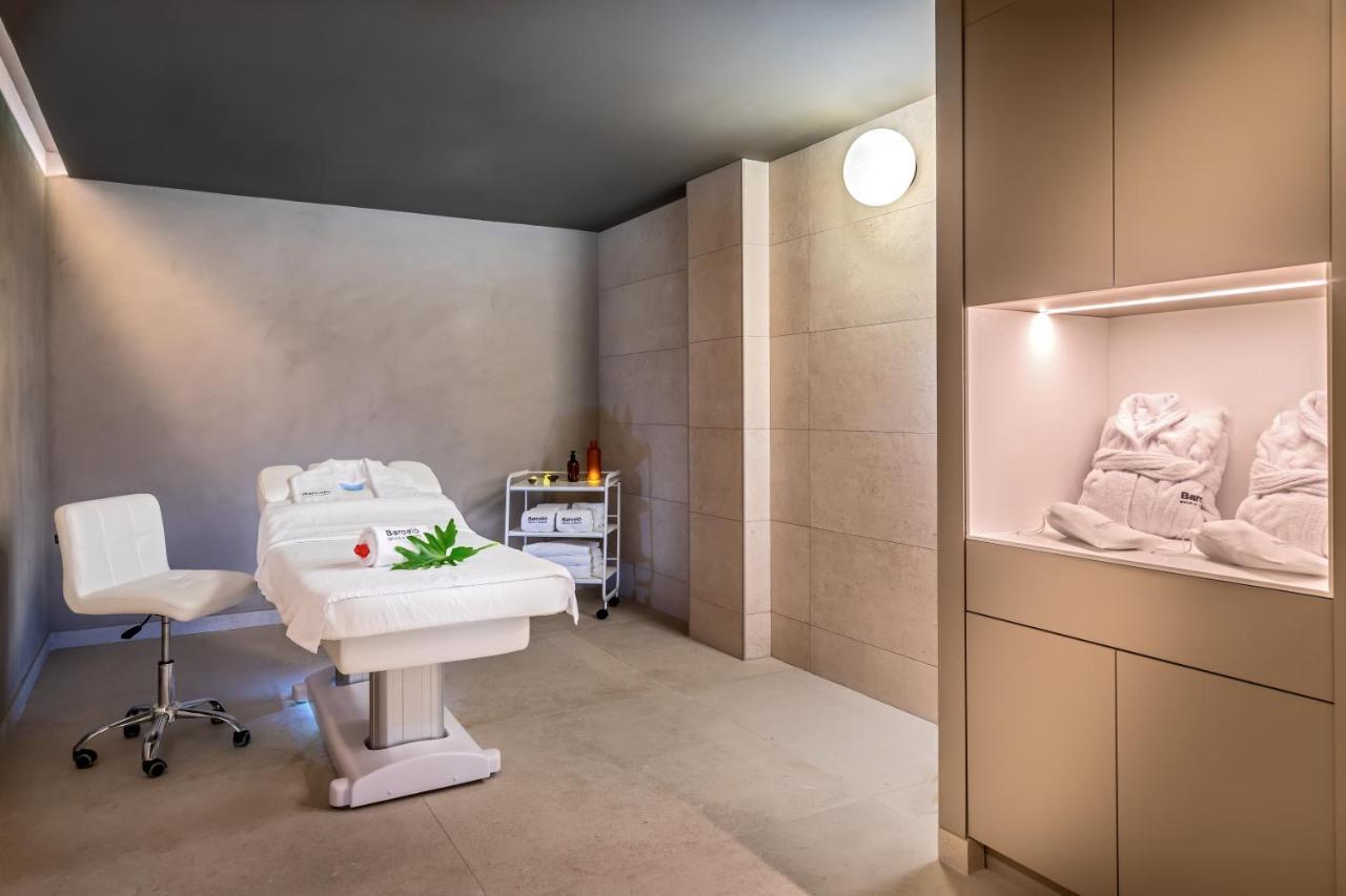 Barcelo La Nucia Palms Hotel Exterior photo Treatment room at the spa