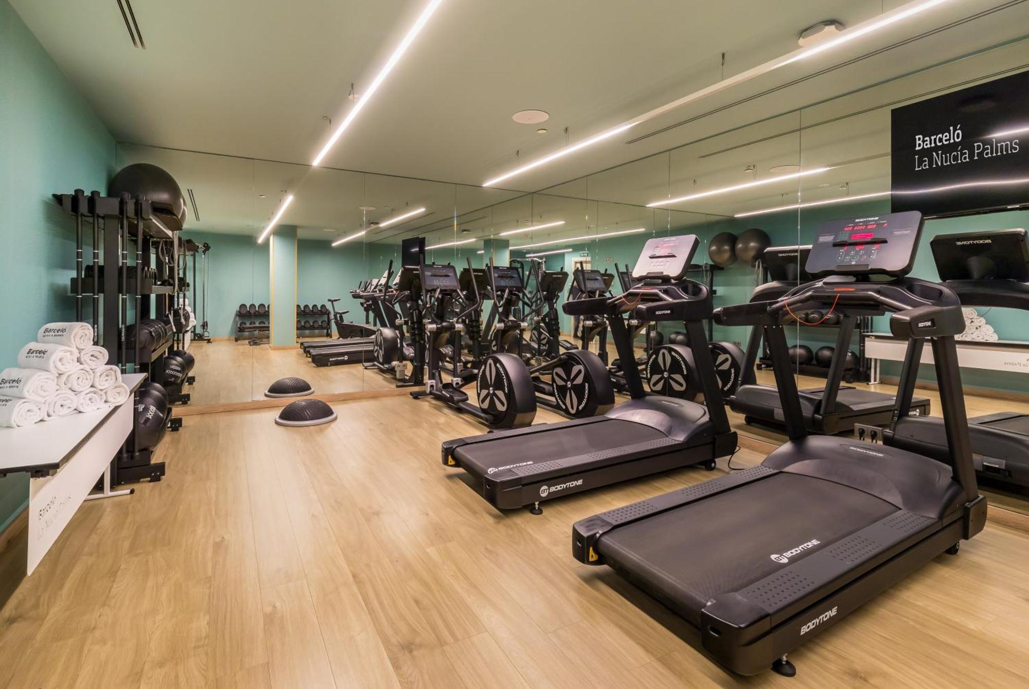 Barcelo La Nucia Palms Hotel Exterior photo The gym at La Varenna