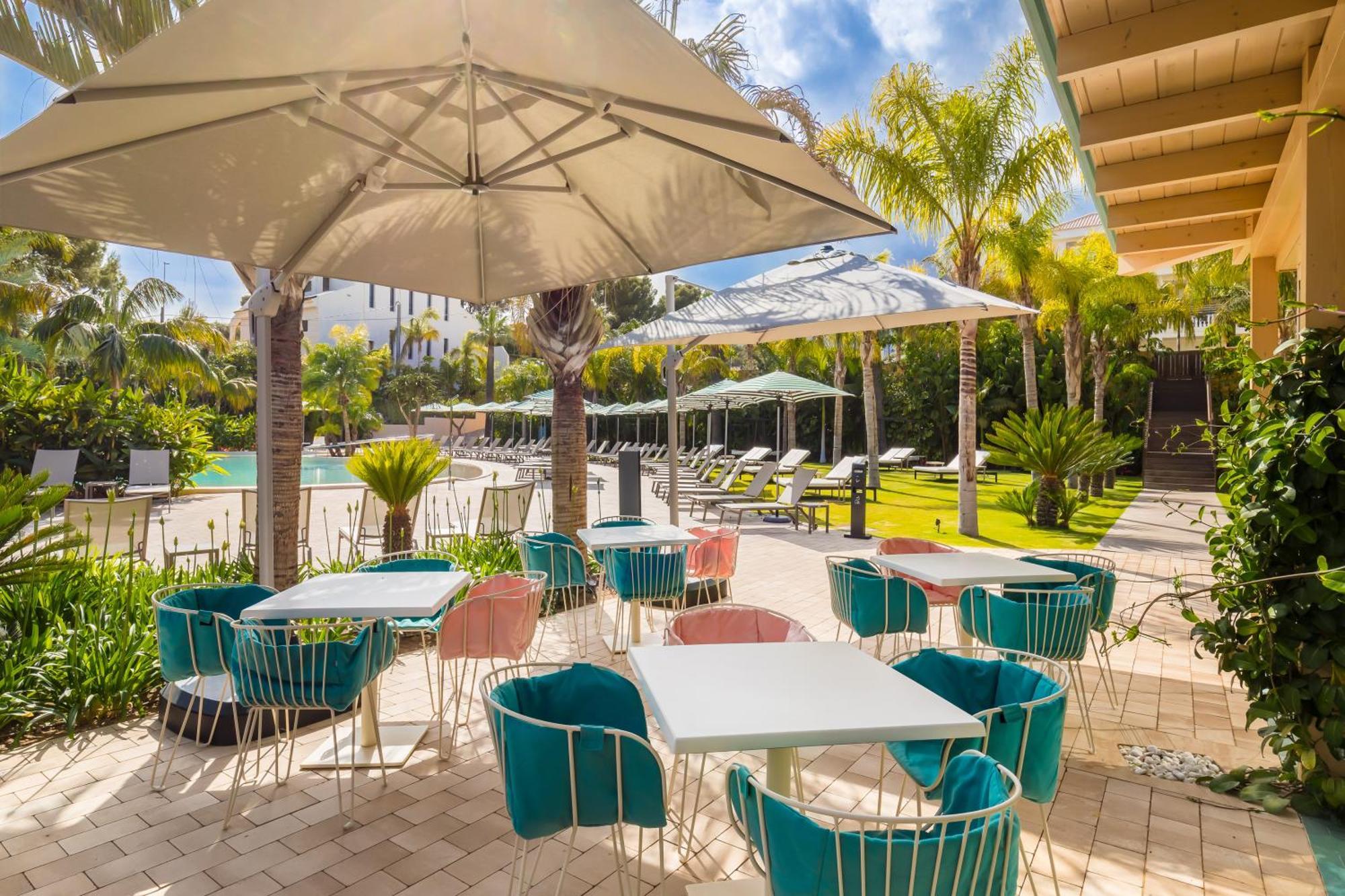 Barcelo La Nucia Palms Hotel Exterior photo The pool at the W South Beach
